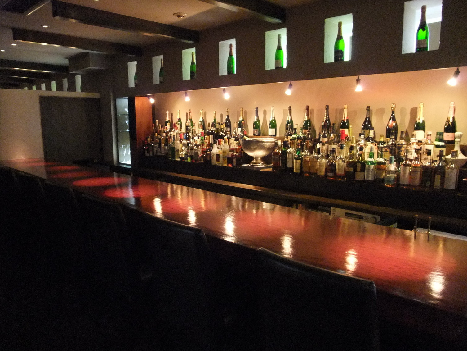 シャンパンバー ロジェ （Champagne Bar Roger）
