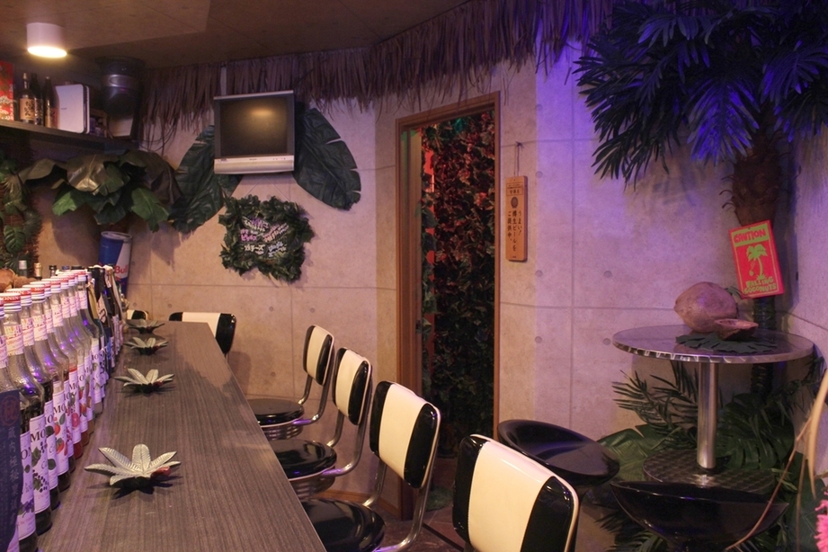 Shhh...cret Hideout Bar B.B.B. （シークレットハイドアウトバービービービー）