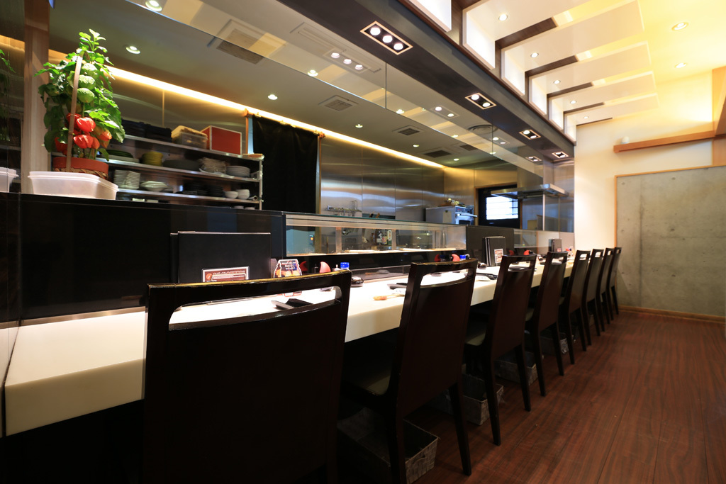 栞菜 （【旧店名】やかた鮨）