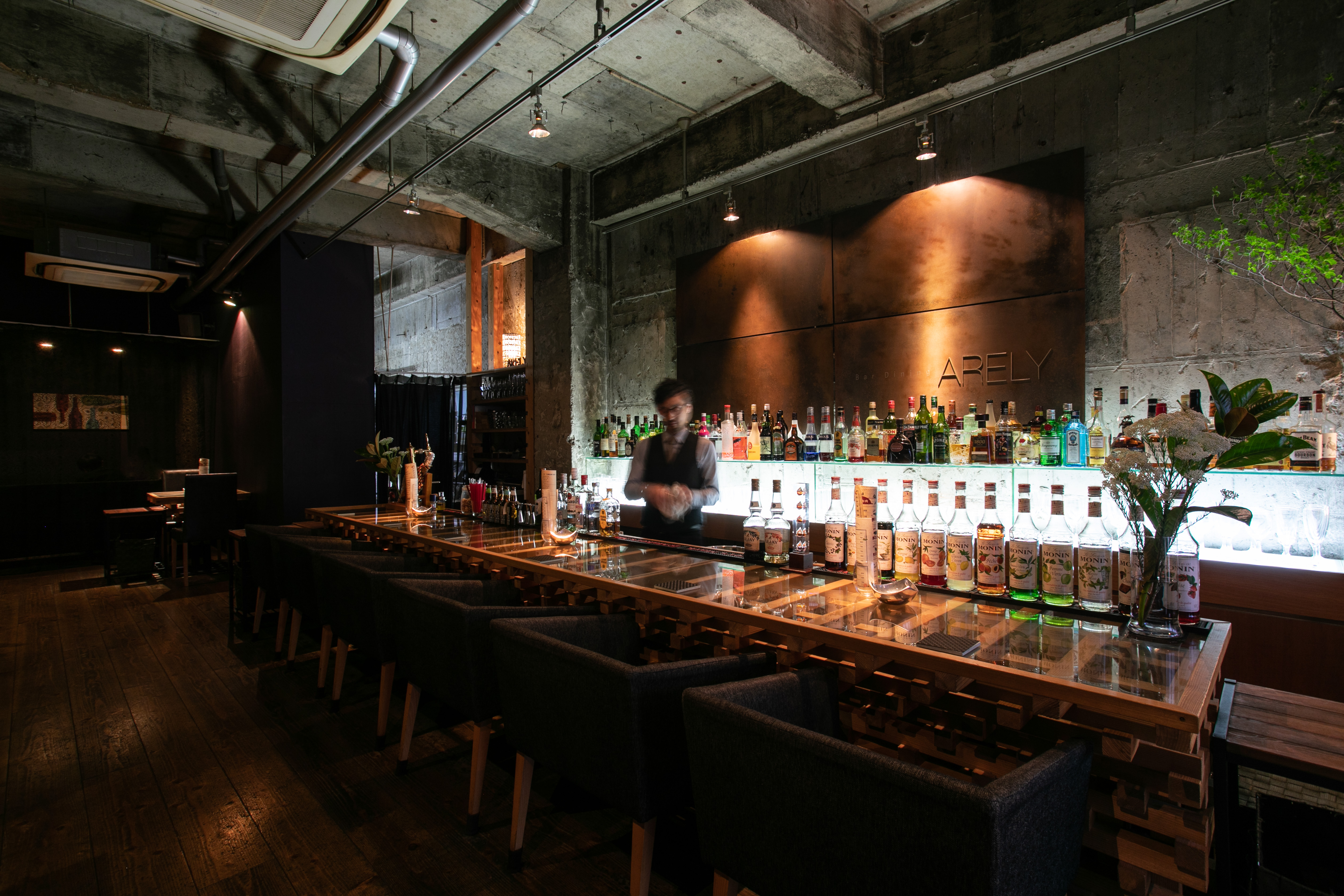 Bar Dining ARELY（バーダイニングアーリー）