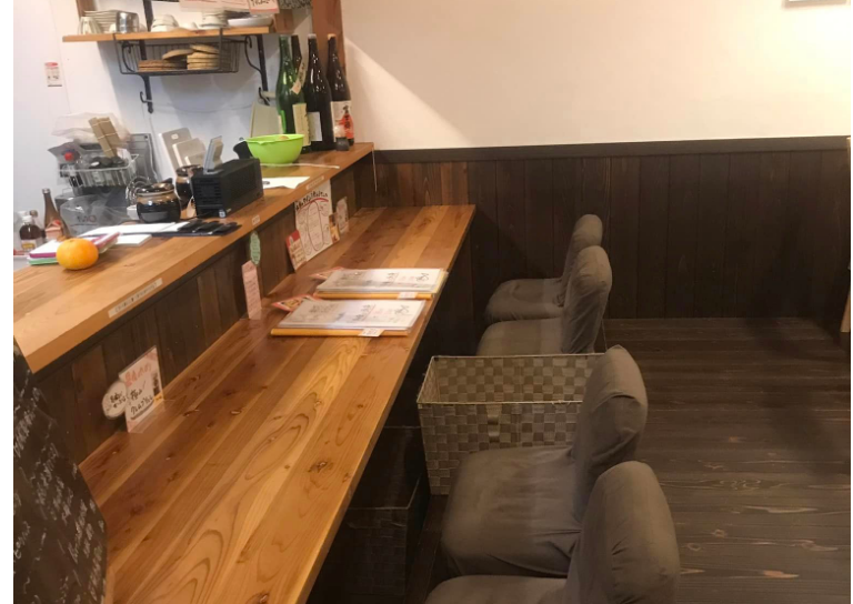 赤池で最高の食材と自然派ワイン・純米酒を楽しむお店 陽なたぼっこ