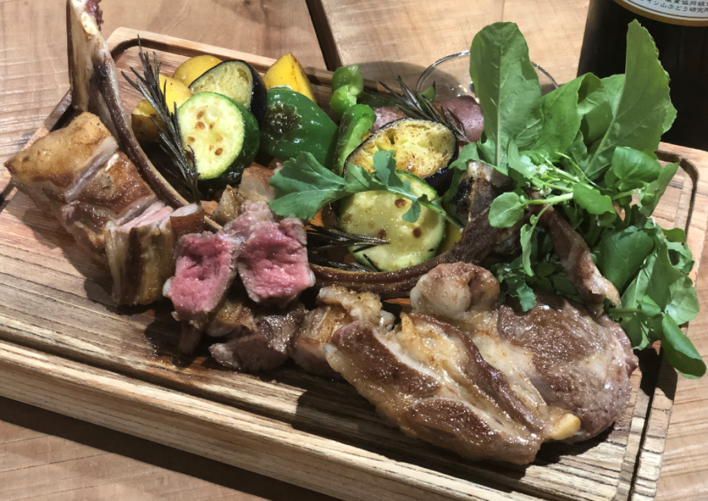 肉バル　YAKU禄