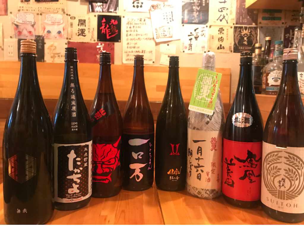 馴染みの酒屋から仕入れるレアな日本酒を日替わりで提供。