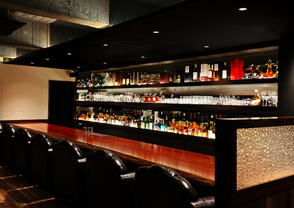 BAR MODEST